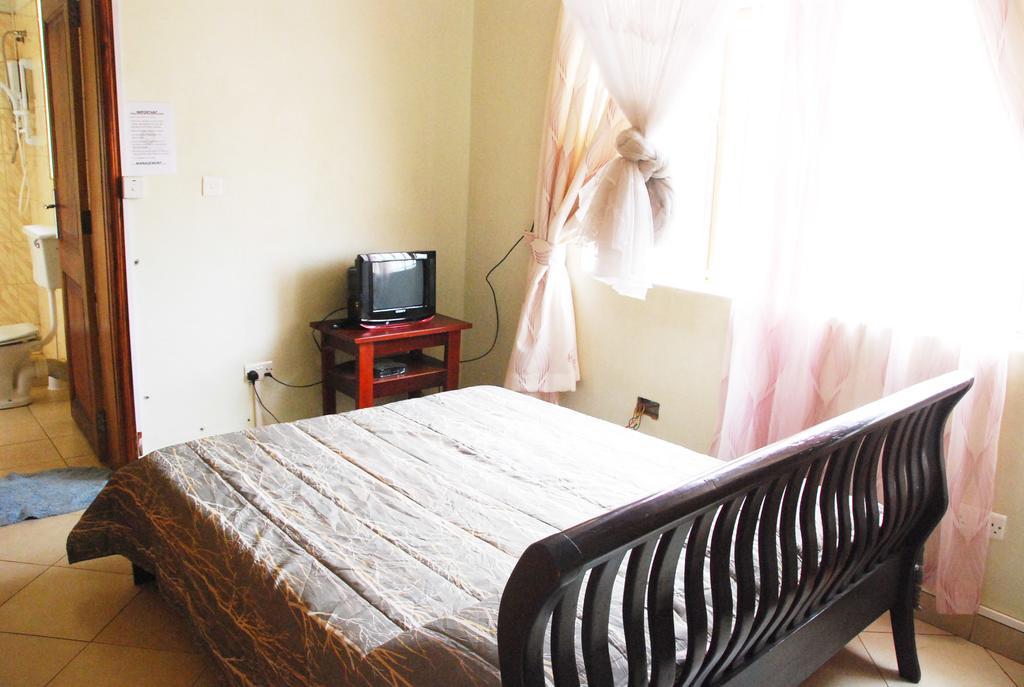Serene Hotel Kampala Oda fotoğraf